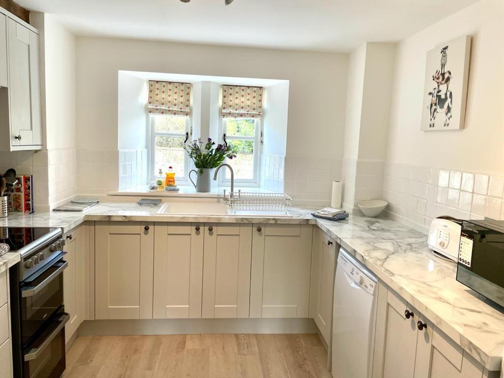 Greystones Cottage Bourton-on-the-Water Room photo